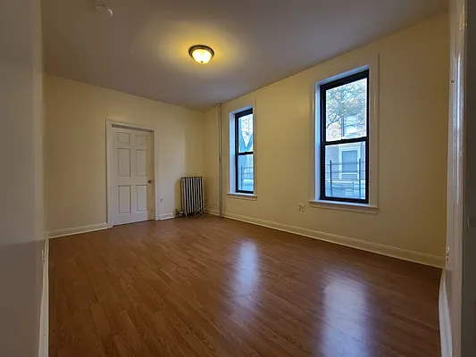 Rented by Oxford Property Group | media 7