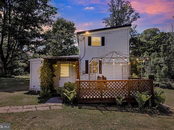 32nd image of 1908 Washington Ave