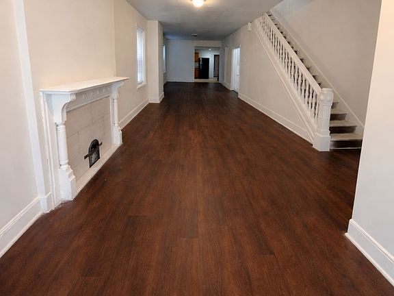 2nd image of 616 W 6th St