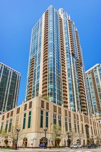 21 E Huron St APT 1507, Chicago, IL, 60611