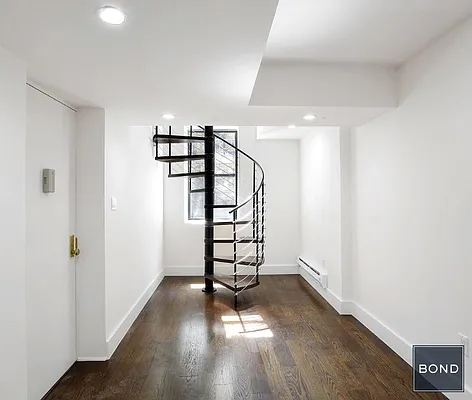 Rented by Bond New York | media 7