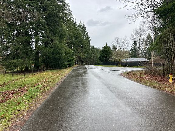 5th image of 939 Tipsoo Loop N