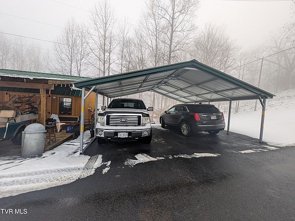 5th image of 4887 The Lake Rd