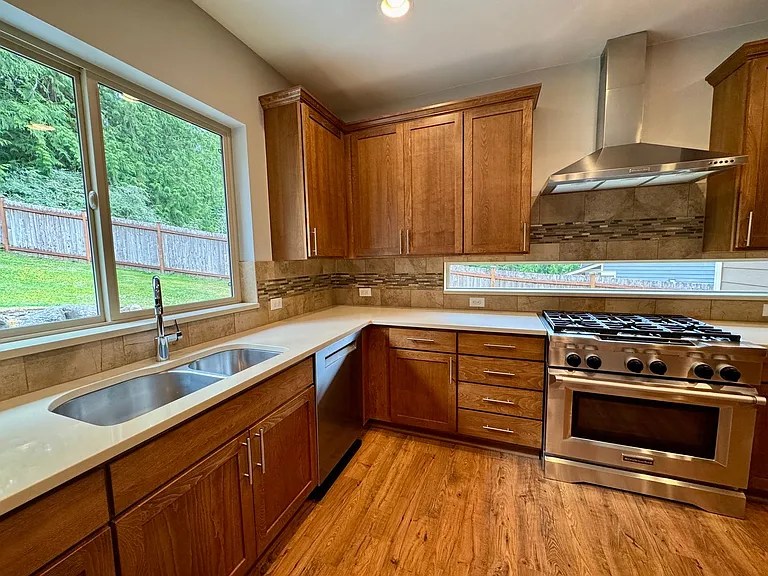 5726 Solana Ln NE — Photo 5