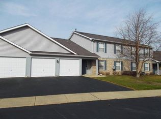 1125 N Red Oak Cir UNIT 1, Round Lake Beach, IL 60073