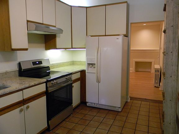 3rd image of 311 N High St