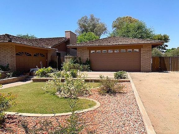 Detached four car garage