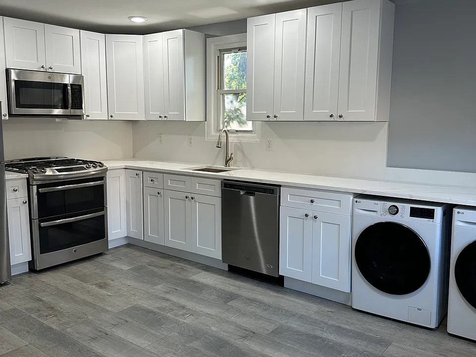 131 Paterson Ave #2
