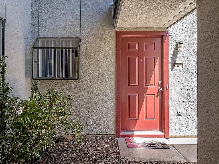 3405 W Danbury Dr #D101 — Photo 1