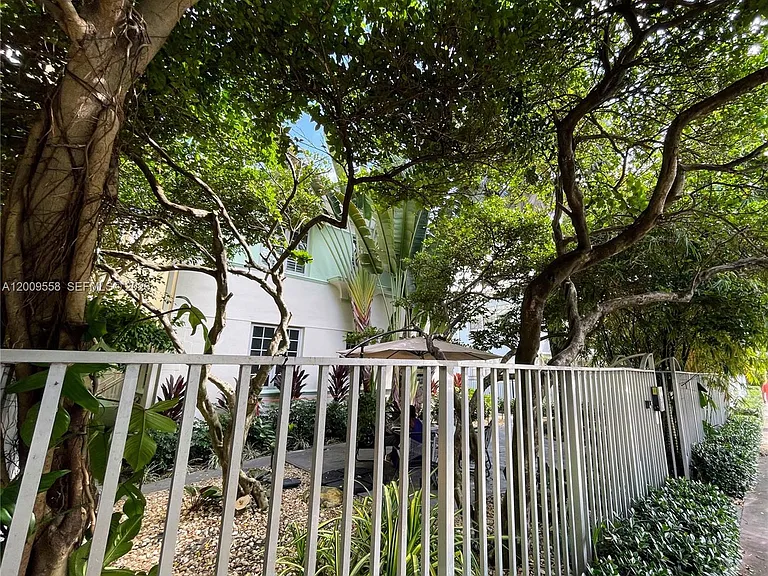 815 Euclid Ave #9 — Photo 19