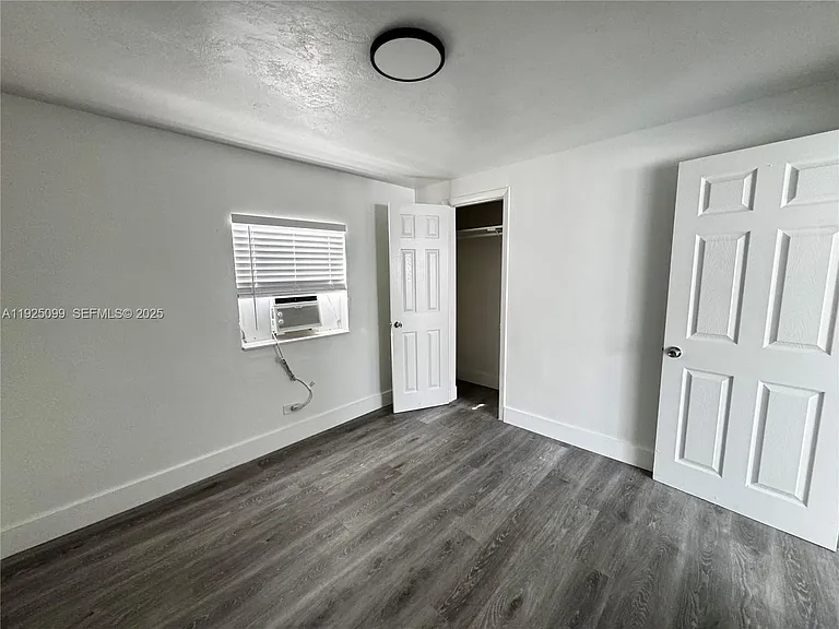 4017 SW 24th St #2 — Photo 7
