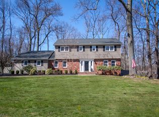 7 Forrest Rd, Randolph, NJ 07869
