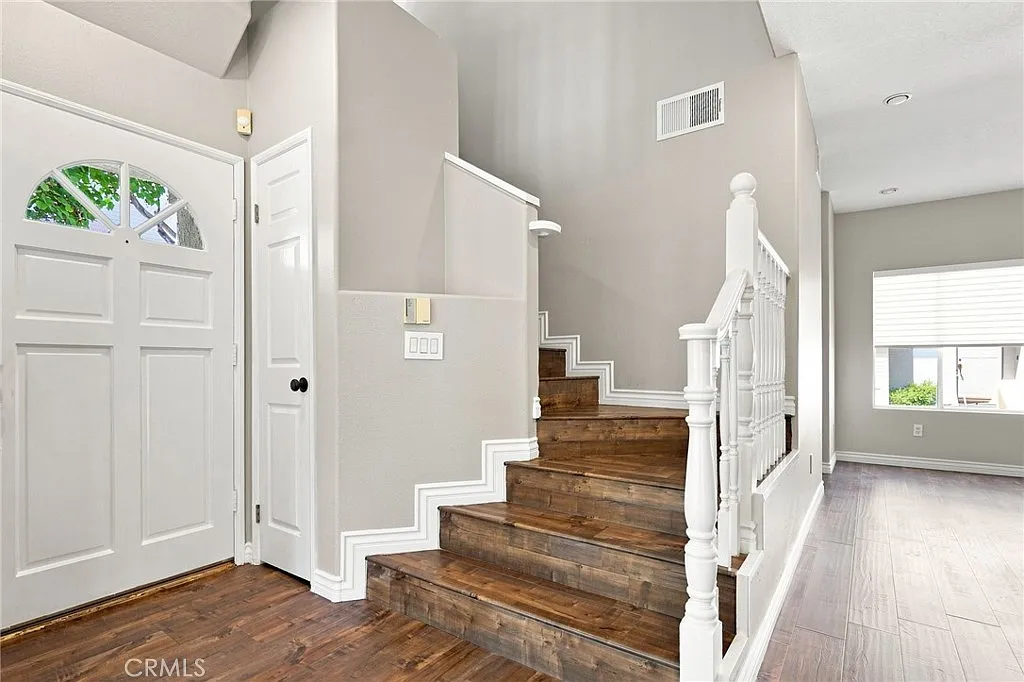 3 bed, 2.5 bath, 1753 sqft, $3,950 — Photo 3