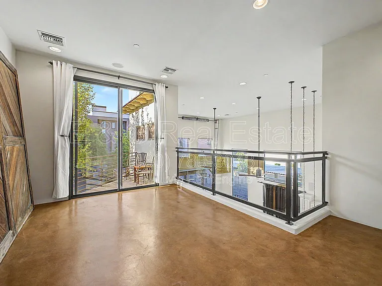 304 S Wilson St — Photo 20