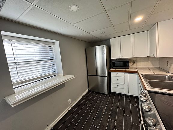 3rd image of 1230 S Quaker Ave APT 5