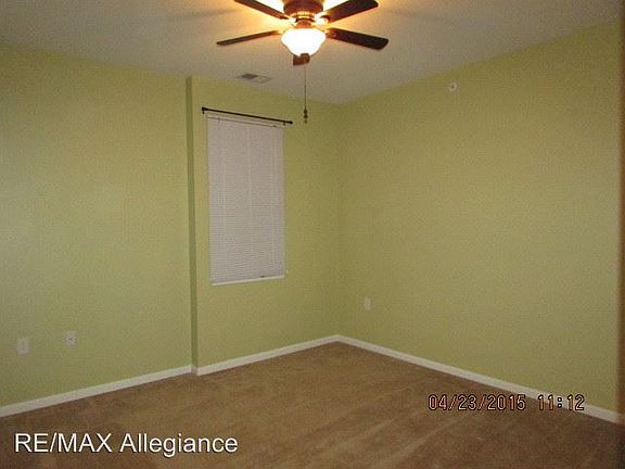 5th image of 924 Southmoor Dr #304