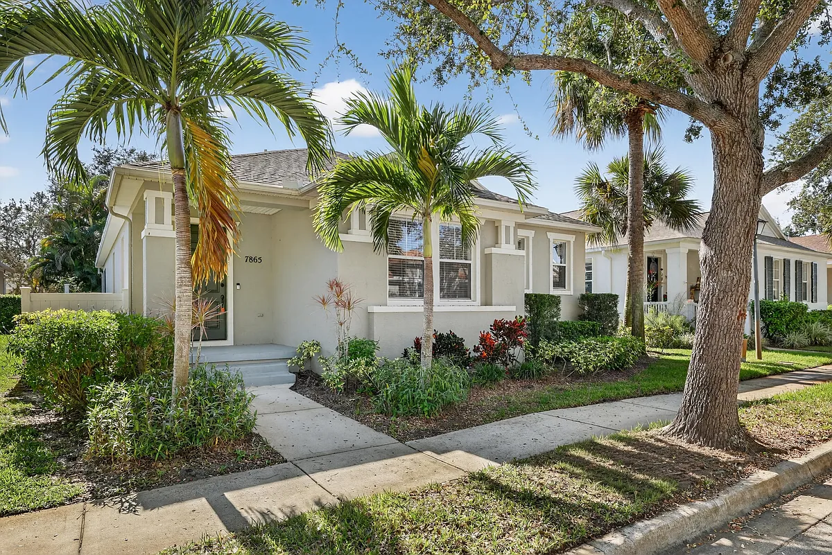 Building Photo - 7865 15th Ln