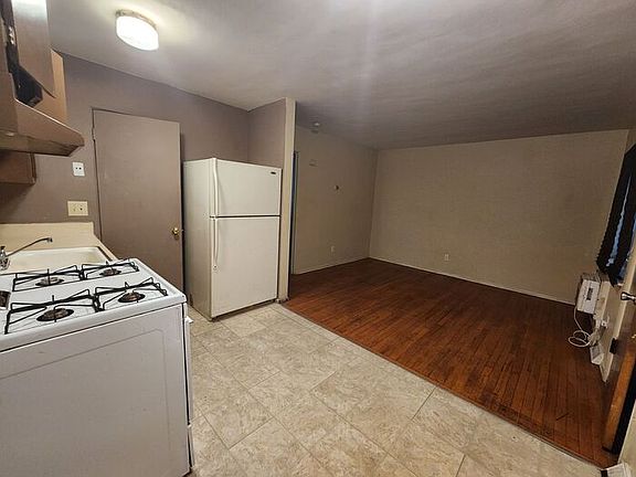 5th image of 4623 S Broadway APT 4