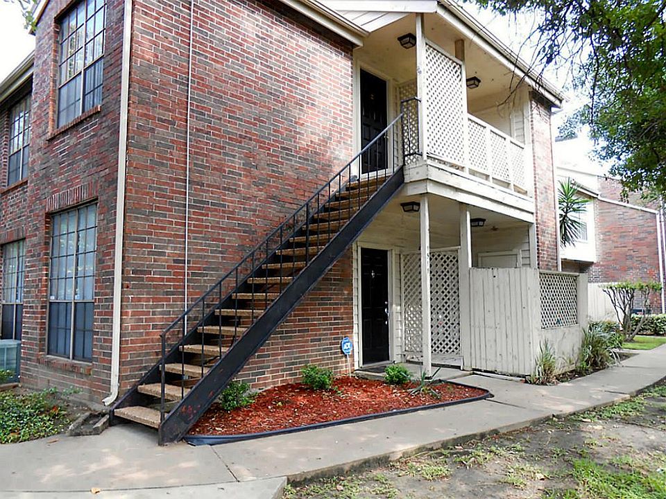 1st image of 2121 El Paseo St APT 1502