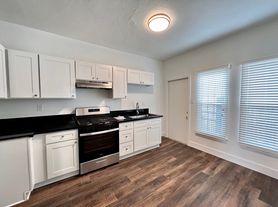 three Bedroom, 1767-D Pacific Avenue