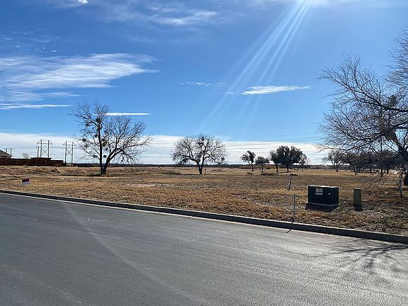 2nd image of 1701 Crystal Point Dr