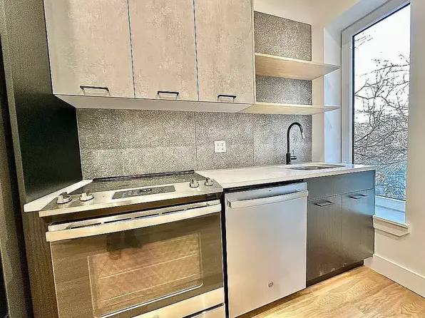 98 Grattan Street image 2 of 30