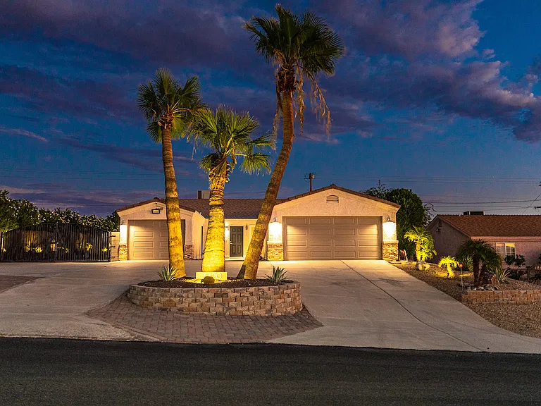 3420 Sheik Dr — Photo 63