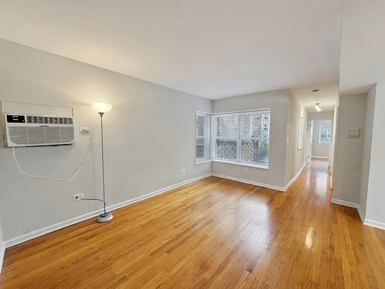 6535 N Mozart St #1GF — Photo 7