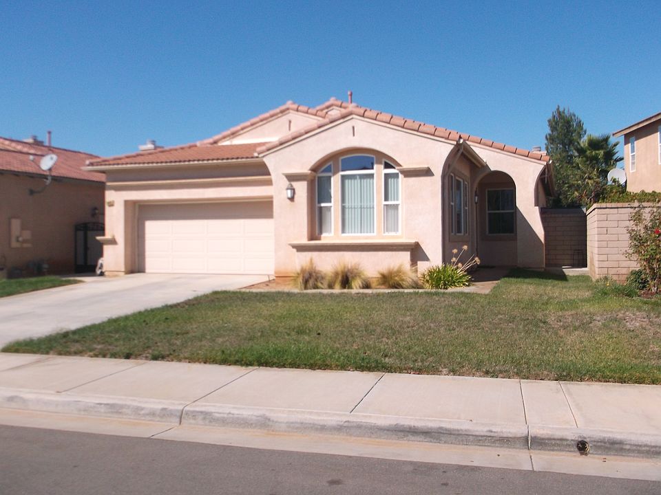 1st image of 34615 Sourwood Way