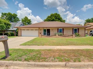 2320 W Gary St, Broken Arrow, OK 74012