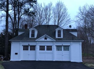 555 Oradell Ave, Oradell, NJ 07649