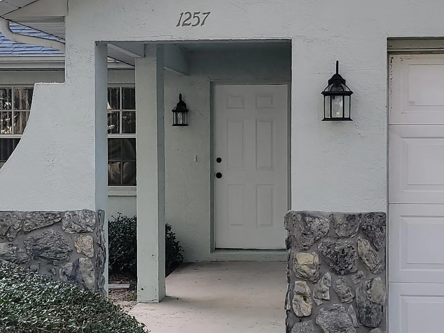 2 bed, 1.5 bath, 1250 sqft, $1,500 — Photo 2