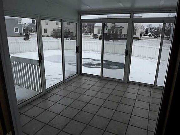 4th image of 6442 Fox Hill Dr