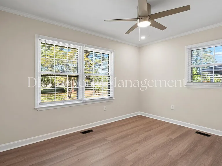 11335 Carolina Ave — Photo 18
