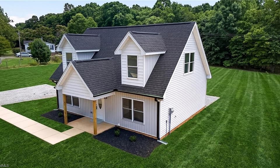 1st image of 4352 Happy Hollow Rd