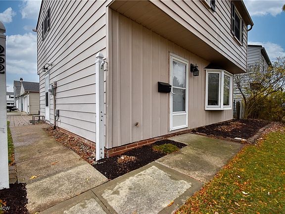 3rd image of 962 E 348th St