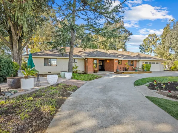 12236 McConnell Ct, San Martin, CA 95046