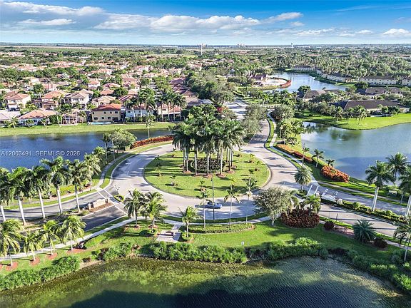 2nd image of 1595 NE 33rd Rd #1123