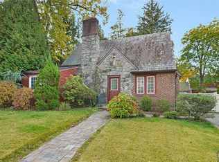 654 Suffern Rd, Teaneck, NJ 07666