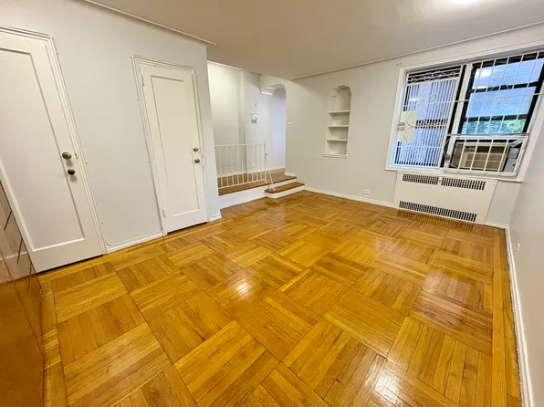 98-50 67th Avenue image 3 of 9