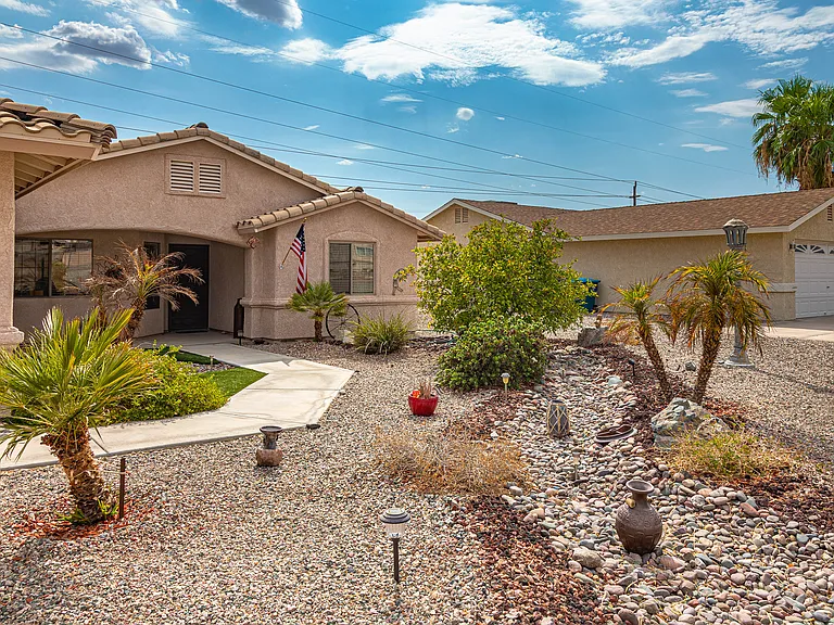911 Pueblo Dr — Photo 24