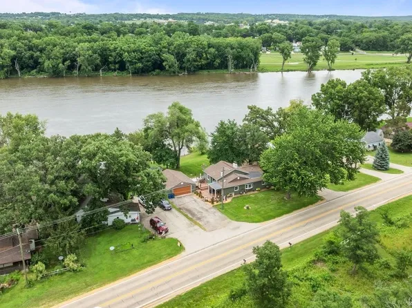 7456 N River Rd, Byron, IL 61010