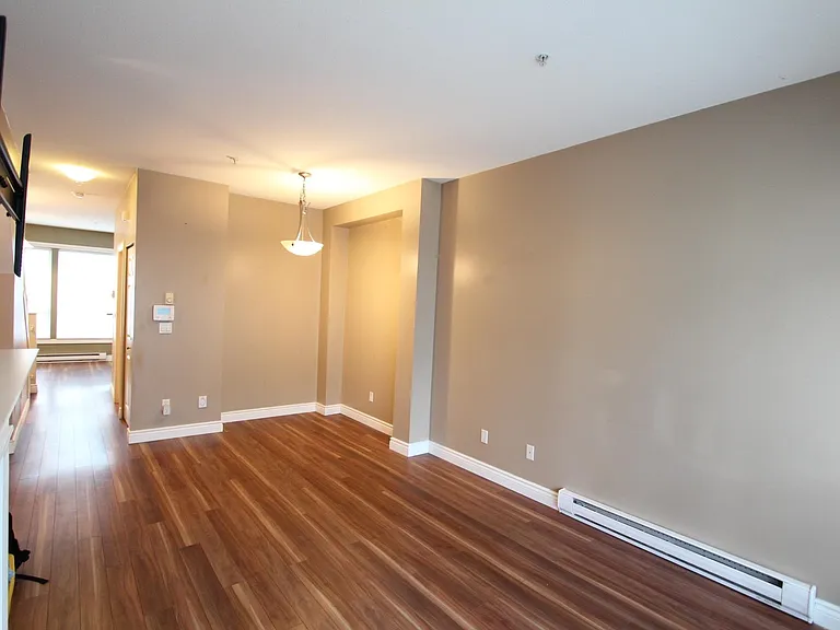 160 Pembina St #33 — Photo 4
