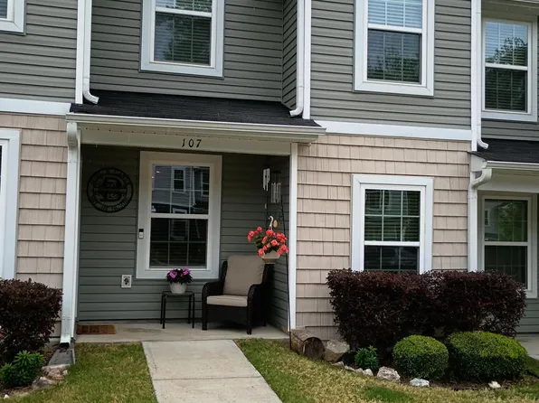 918 Green St #E107, Franklinton, NC 27525