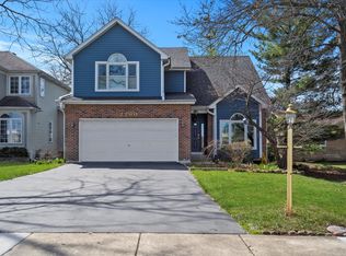 2260 Manchester Rd, Wheaton, IL 60187