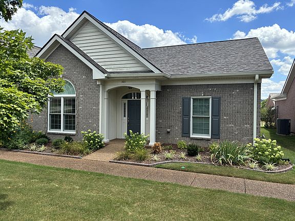 2nd image of 7011 Sunrise Cir