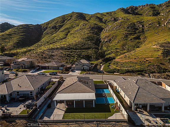 3rd image of 20996 Mountain Gate Dr