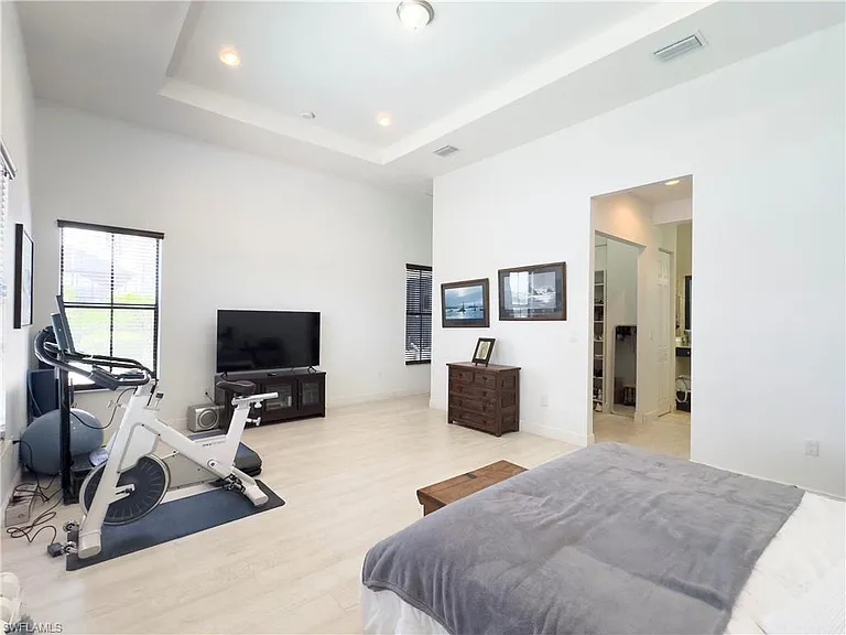5169 Roma St — Photo 24