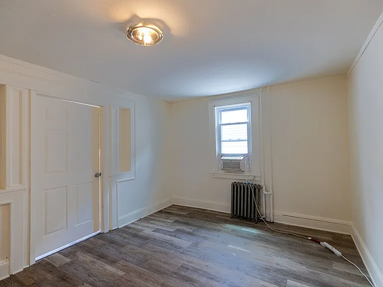 203 Hamilton St — Photo 2