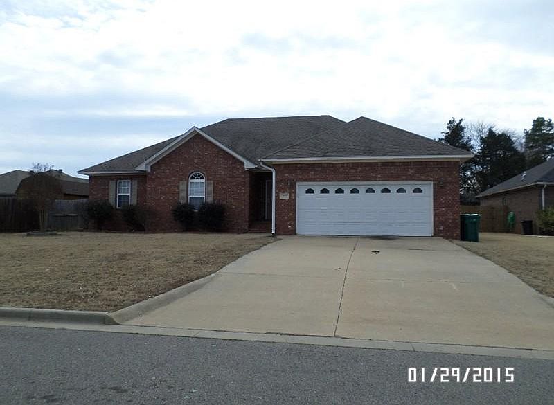 1st image of 270 Thornwood Ln